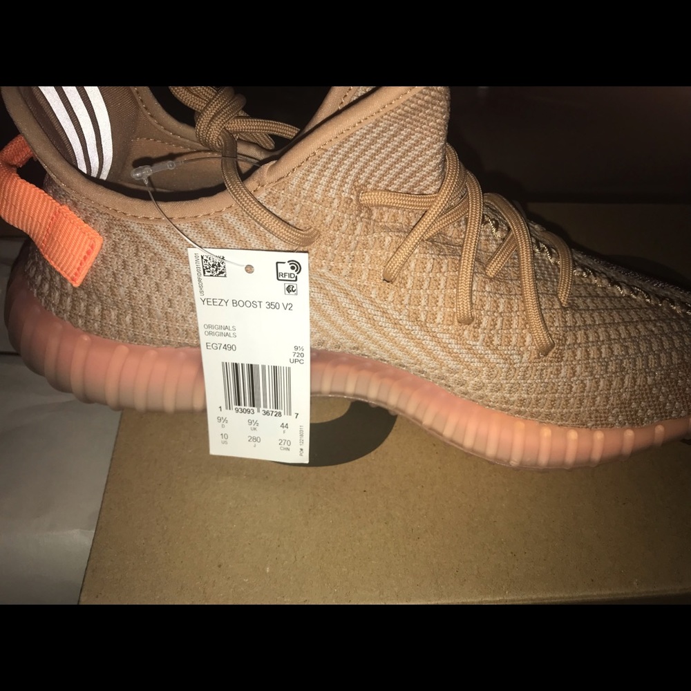 Brand new Clay YEEZY with tags